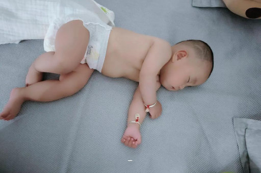 江门宝宝肠胀气的症状